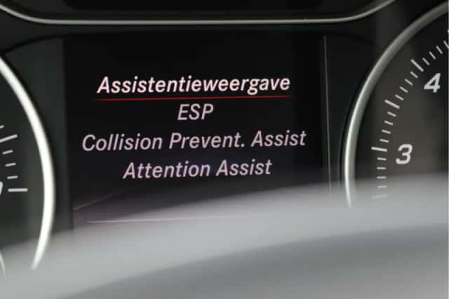 Mercedes-Benz A-Klasse (2015) thumbnail 35