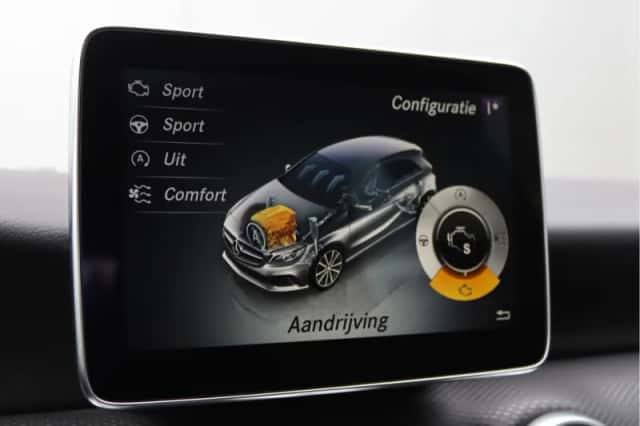 Mercedes-Benz A-Klasse (2015) thumbnail 43