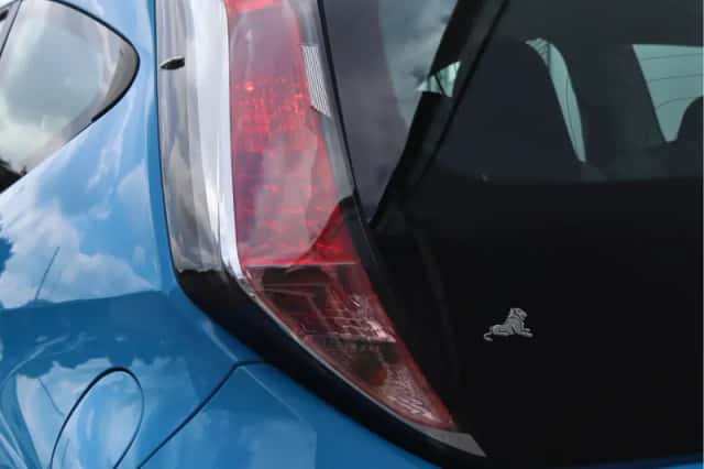 Toyota Aygo (2014) thumbnail 12