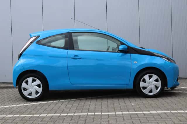 Toyota Aygo (2014) thumbnail 15