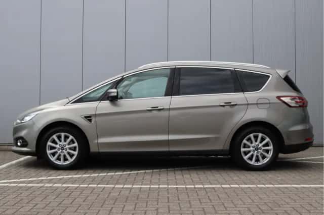 Ford S-Max (2015) thumbnail 17