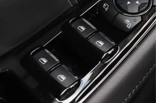 Ford S-Max (2015) thumbnail 31