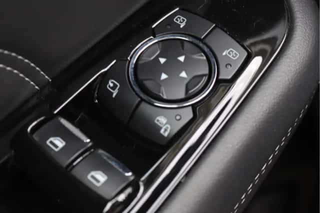 Ford S-Max (2015) thumbnail 32