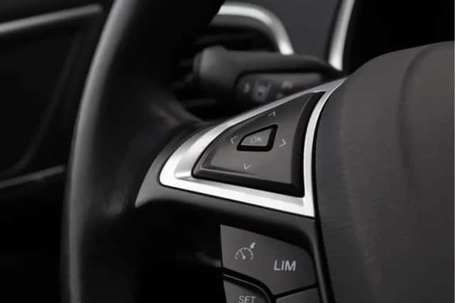 Ford S-Max (2015) thumbnail 36