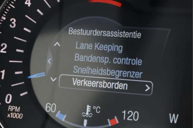 Ford S-Max (2015) thumbnail 42