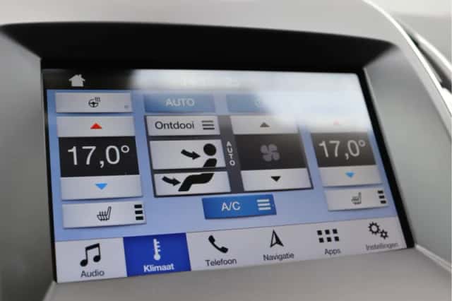 Ford S-Max (2015) thumbnail 48