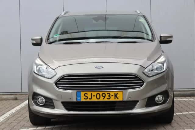 Ford S-Max (2015) thumbnail 6