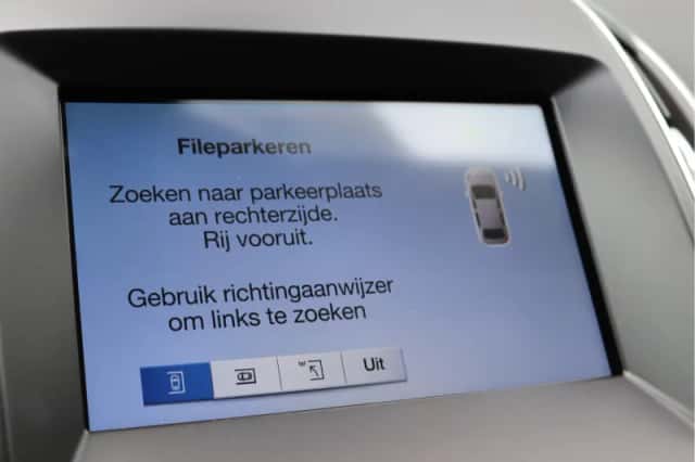 Ford S-Max (2015) thumbnail 58