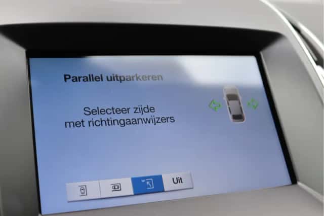 Ford S-Max (2015) thumbnail 60
