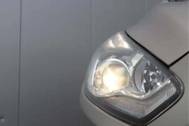 Ford S-Max (2015) thumbnail 8