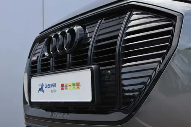 Audi e-tron (2020) thumbnail 11