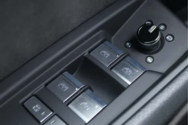 Audi e-tron (2020) thumbnail 39