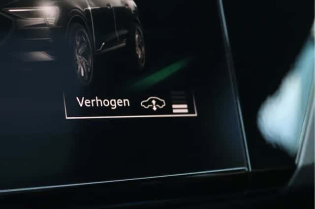 Audi e-tron (2020) thumbnail 57