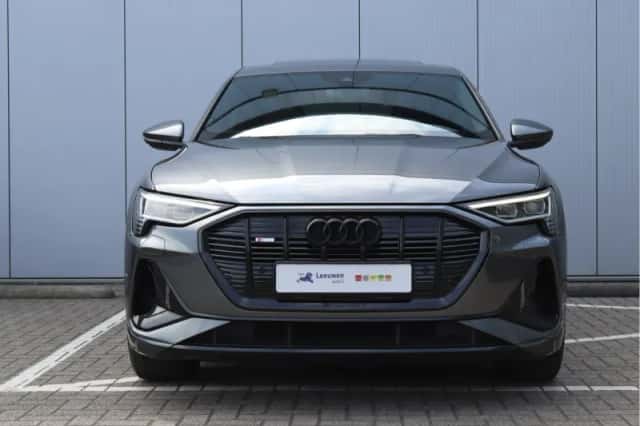 Audi e-tron (2020) thumbnail 7