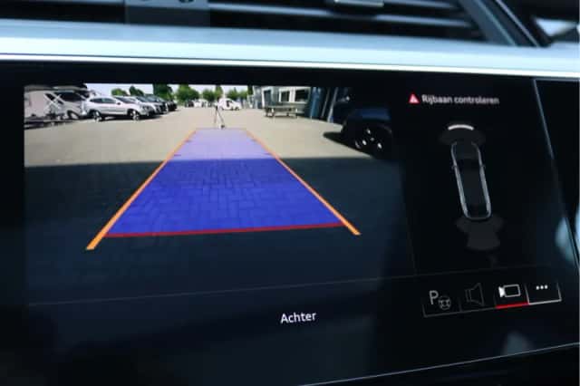 Audi e-tron (2020) thumbnail 61