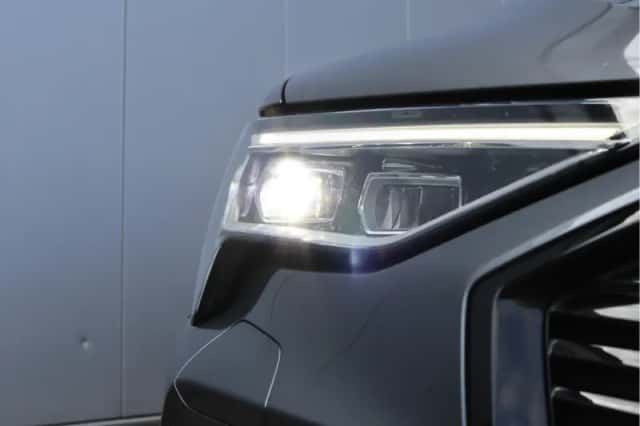Audi e-tron (2020) thumbnail 9