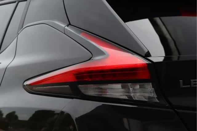 Nissan Leaf (2018) thumbnail 17