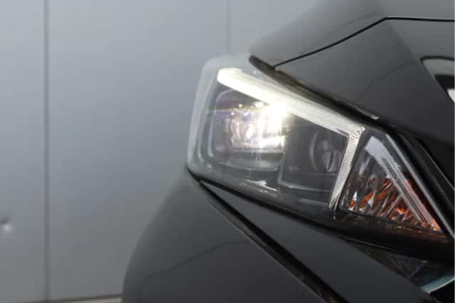 Nissan Leaf (2018) thumbnail 9