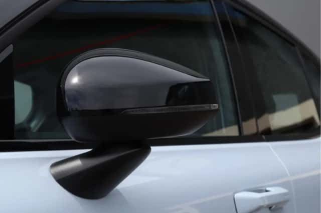Volvo EX30 (2023) thumbnail 11