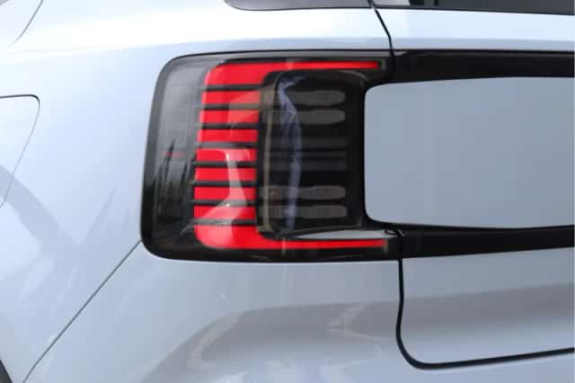 Volvo EX30 (2023) thumbnail 15