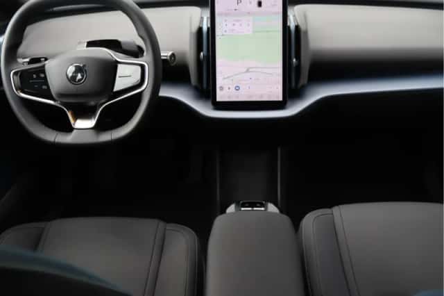 Volvo EX30 (2023) thumbnail 3