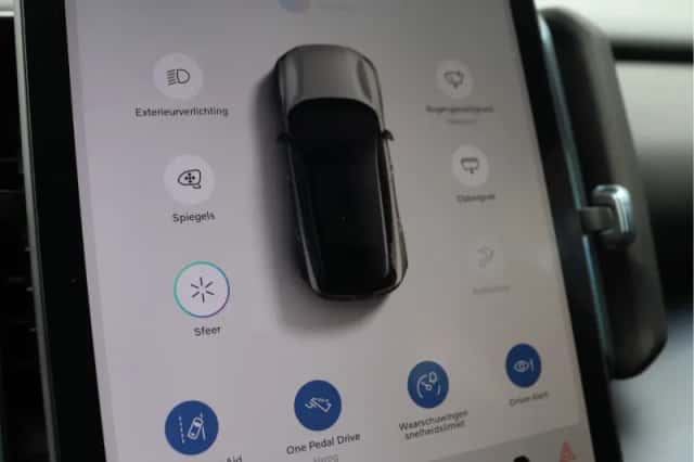 Volvo EX30 (2023) thumbnail 39