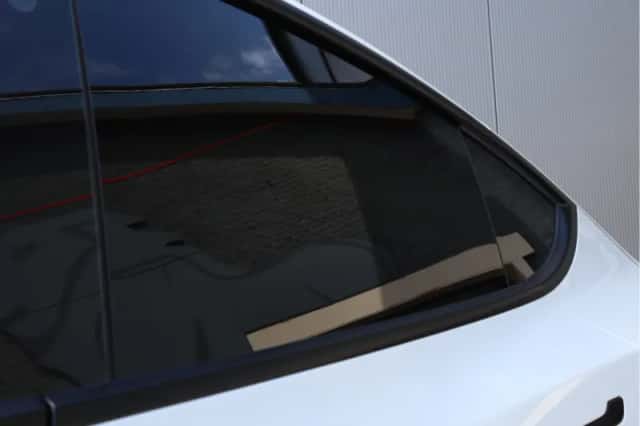 Tesla Model Y (2022) thumbnail 11