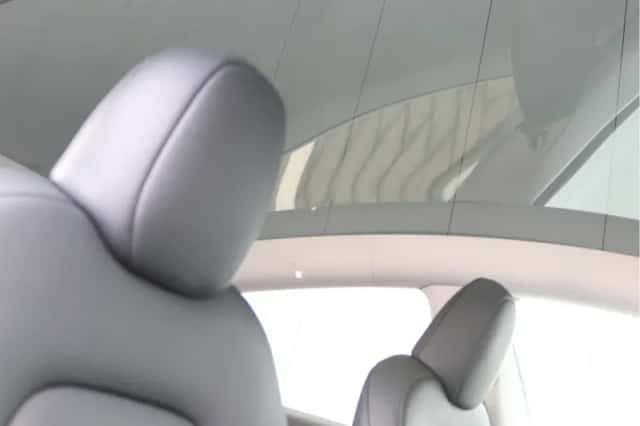 Tesla Model Y (2022) thumbnail 22