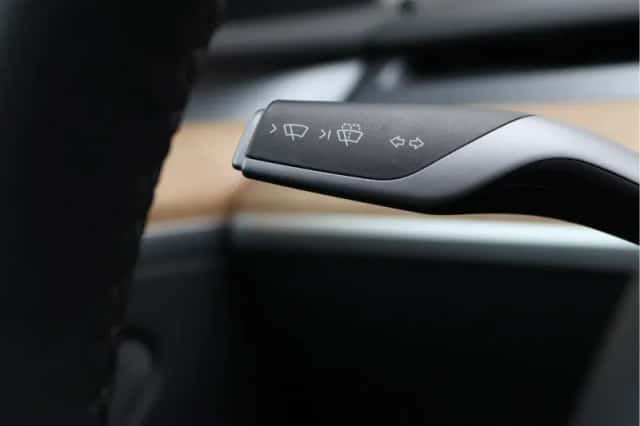 Tesla Model Y (2022) thumbnail 27