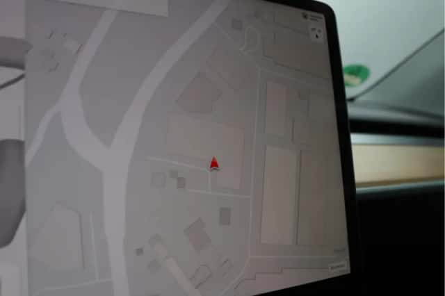 Tesla Model Y (2022) thumbnail 31