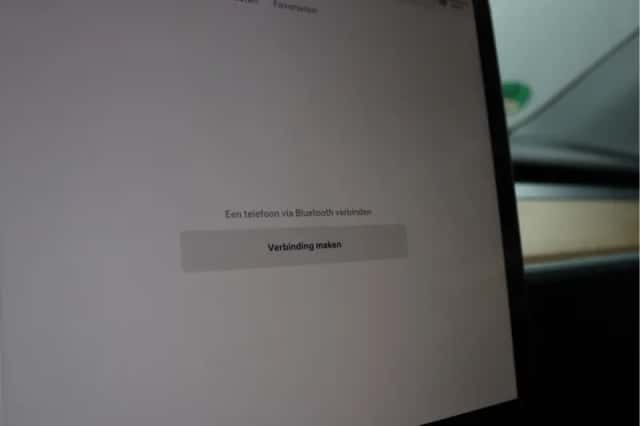 Tesla Model Y (2022) thumbnail 33