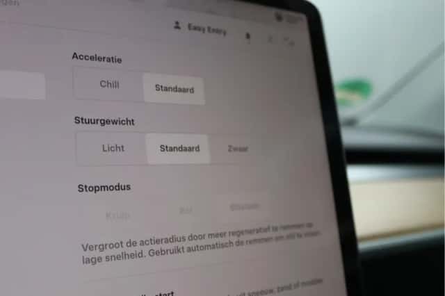 Tesla Model Y (2022) thumbnail 41