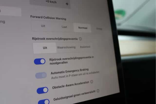 Tesla Model Y (2022) thumbnail 43
