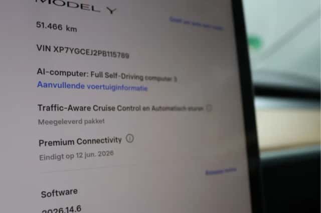 Tesla Model Y (2022) thumbnail 45