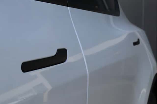 Tesla Model Y (2022) thumbnail 10