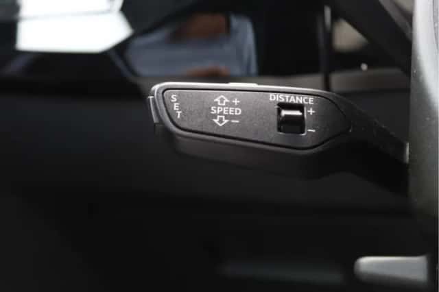 Audi e-tron (2019) thumbnail 44
