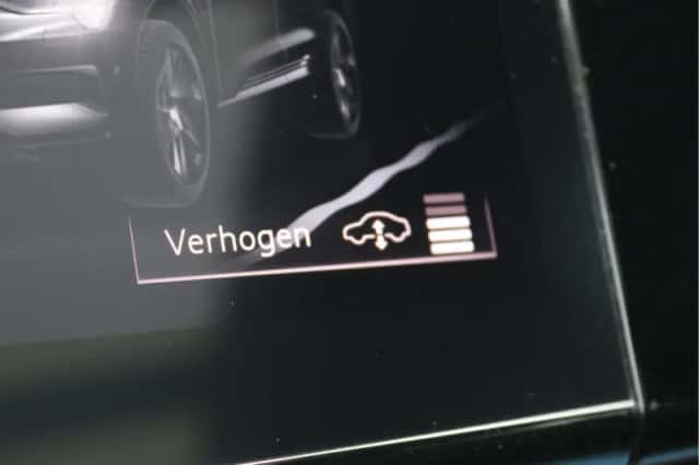 Audi e-tron (2019) thumbnail 60