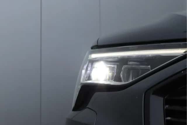 Audi e-tron (2019) thumbnail 9