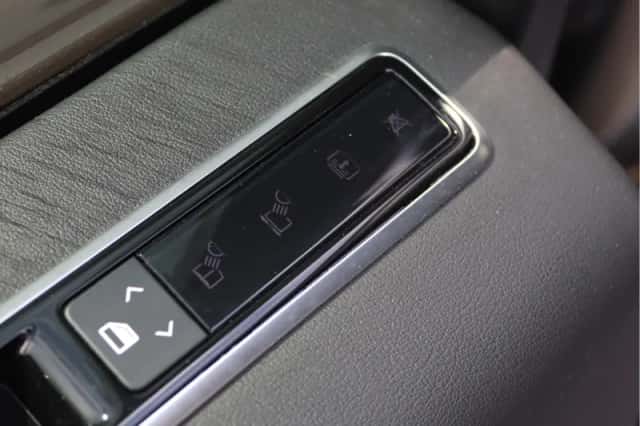 Land Rover Range Rover (2018) thumbnail 36