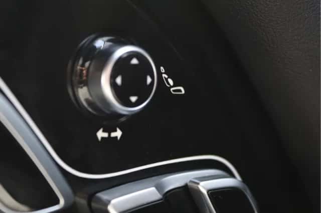 Land Rover Range Rover (2018) thumbnail 41