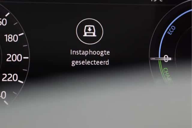 Land Rover Range Rover (2018) thumbnail 60