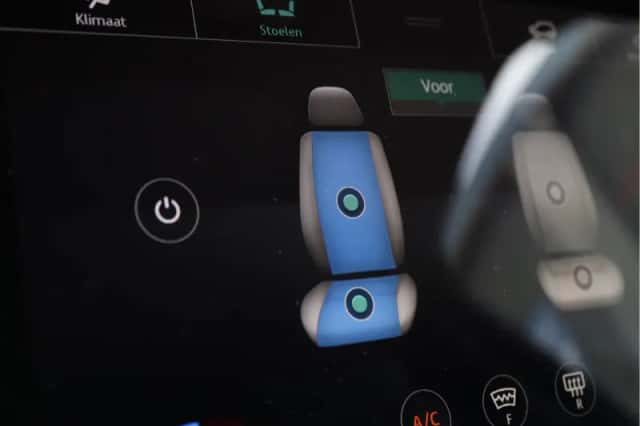 Land Rover Range Rover (2018) thumbnail 73