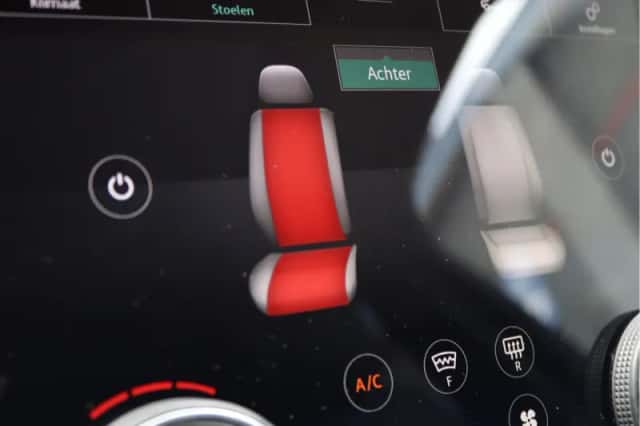 Land Rover Range Rover (2018) thumbnail 75