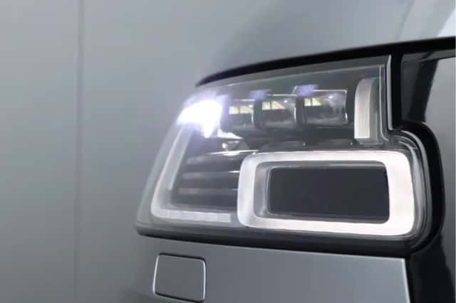 Land Rover Range Rover (2018) thumbnail 9