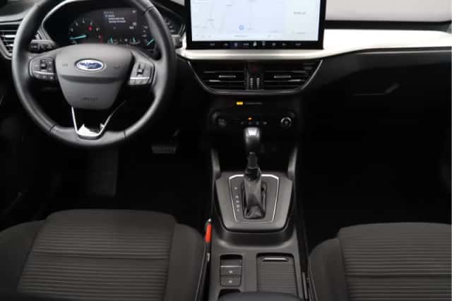 Ford Focus (2024) thumbnail 3