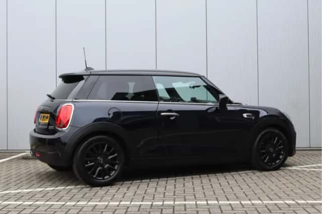 MINI Cooper (2018) thumbnail 5
