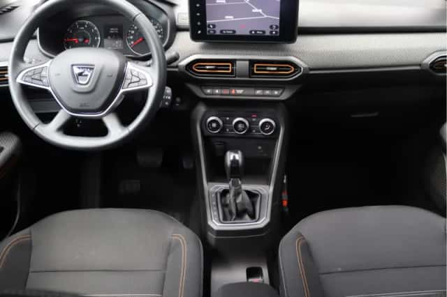 Dacia Sandero Stepway (2021) thumbnail 3