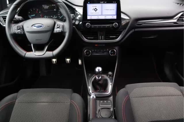 Ford Fiesta (2017) thumbnail 3