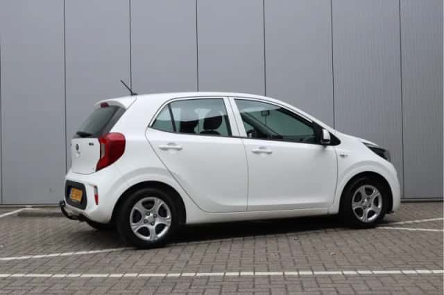 Kia Picanto (2017) thumbnail 5