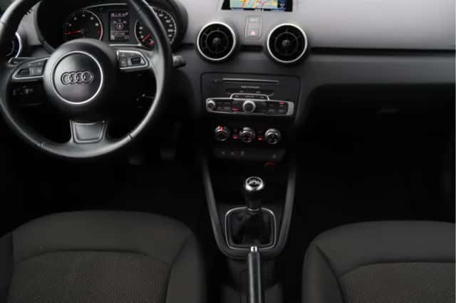 Audi A1 (2015) thumbnail 3